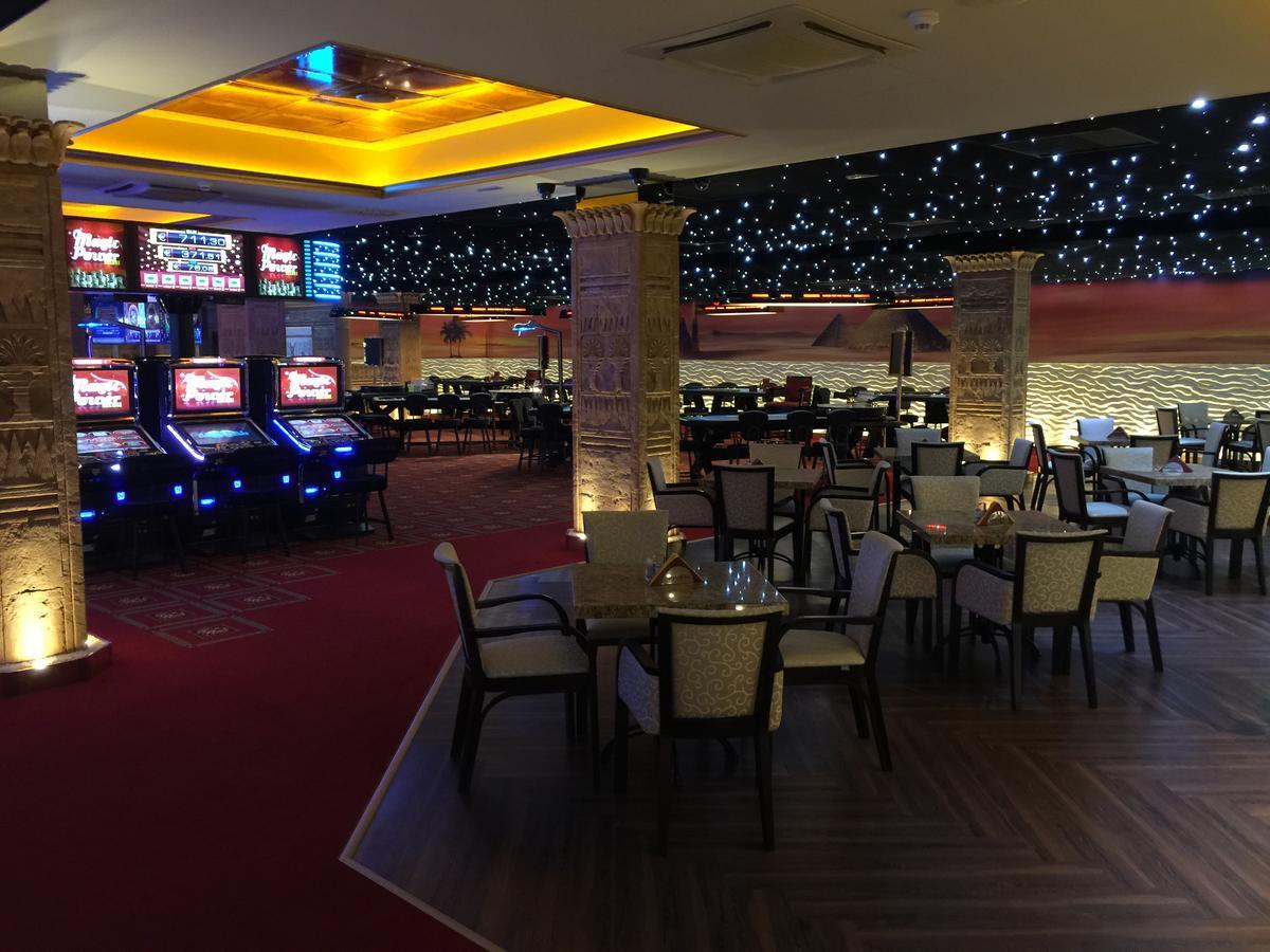 Casino & Hotel Admiral ストラージュニー エクステリア 写真